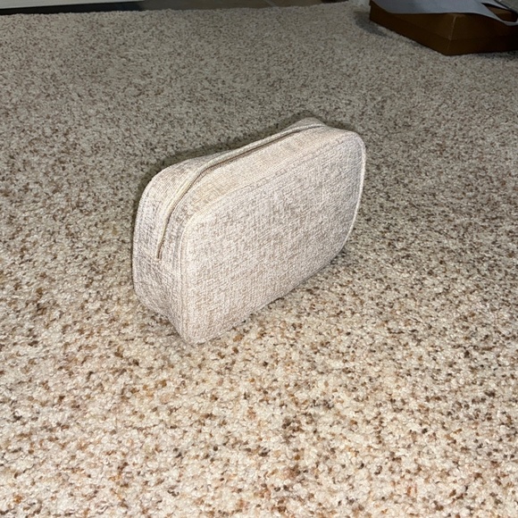 NEW CHANEL CREAM COSMETIC BAG - Picture 2 of 3